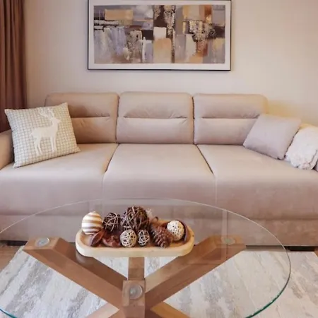 Διαμέρισμα Designer At Pirin Sense