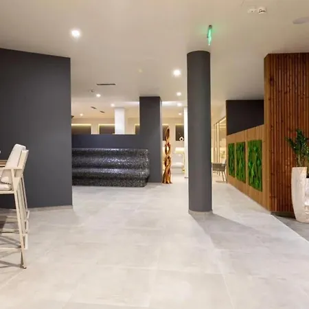 Διαμέρισμα Designer At Pirin Sense *