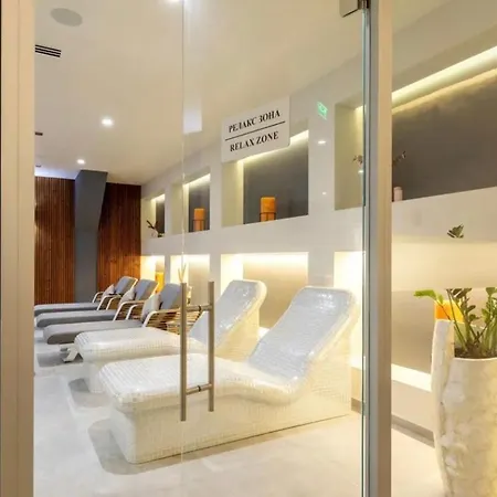 Designer At Pirin Sense Μπάνσκο