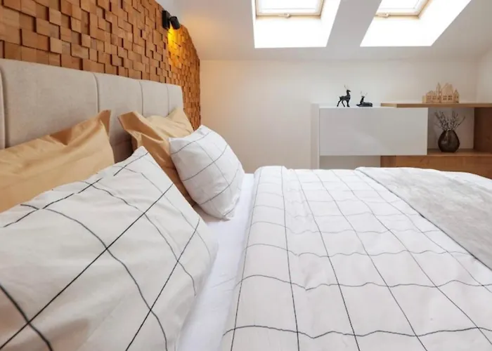 Designer At Pirin Sense * Bansko